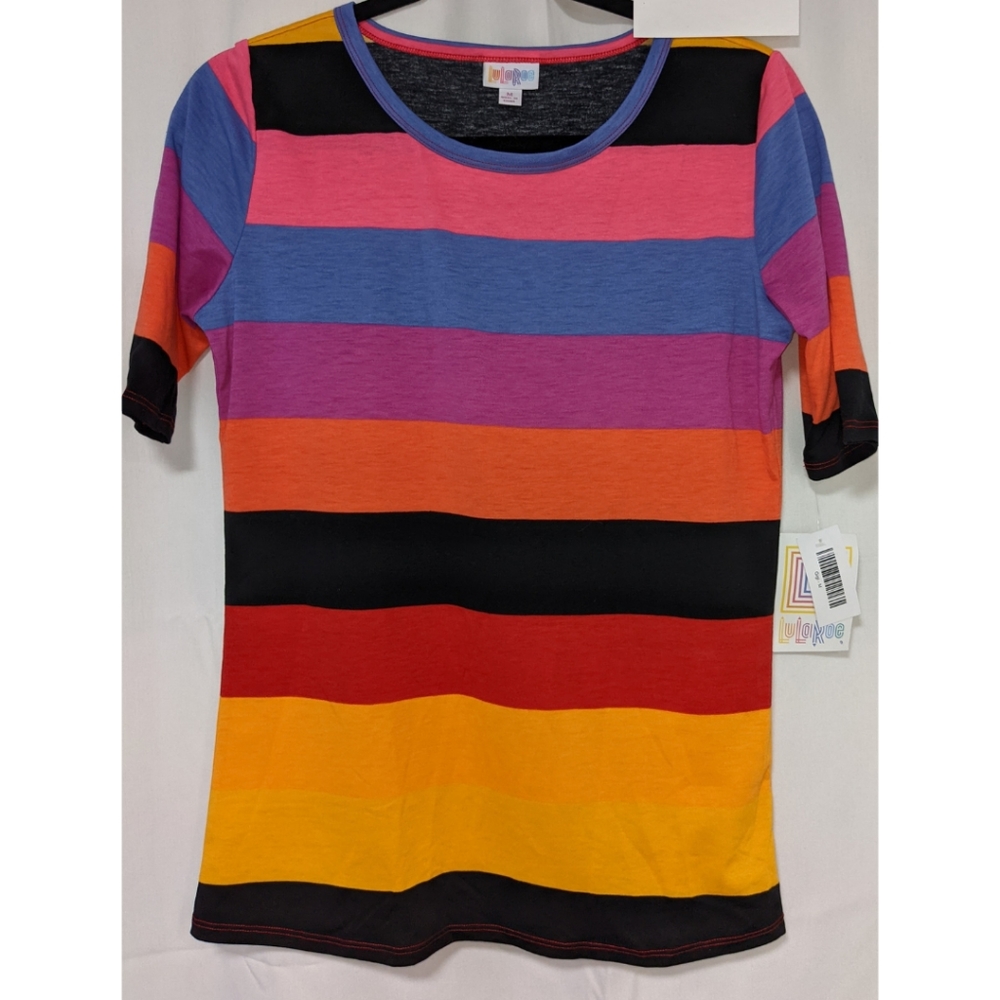 NWT LuLaRoe Gigi Shirt